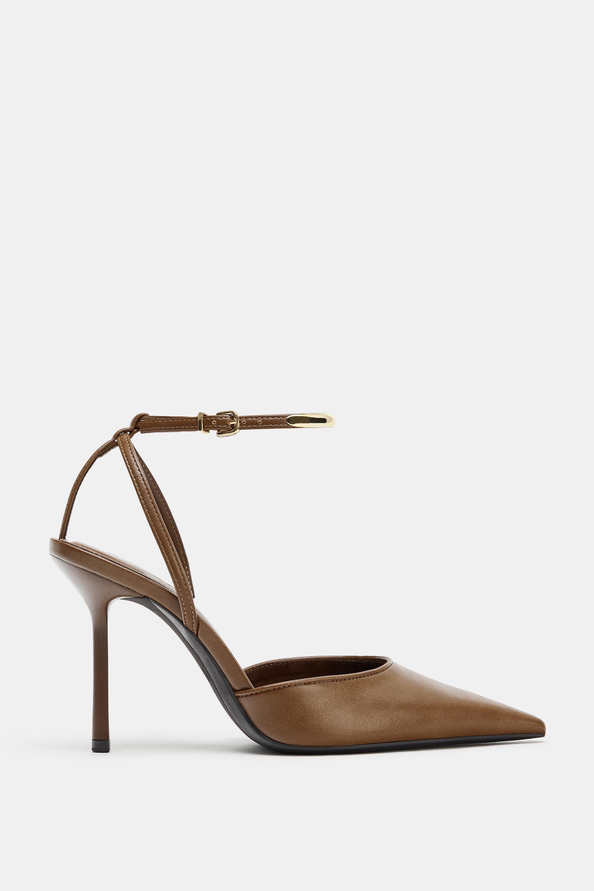 ZAPATO TACÓN DETALLE METÁLICO
